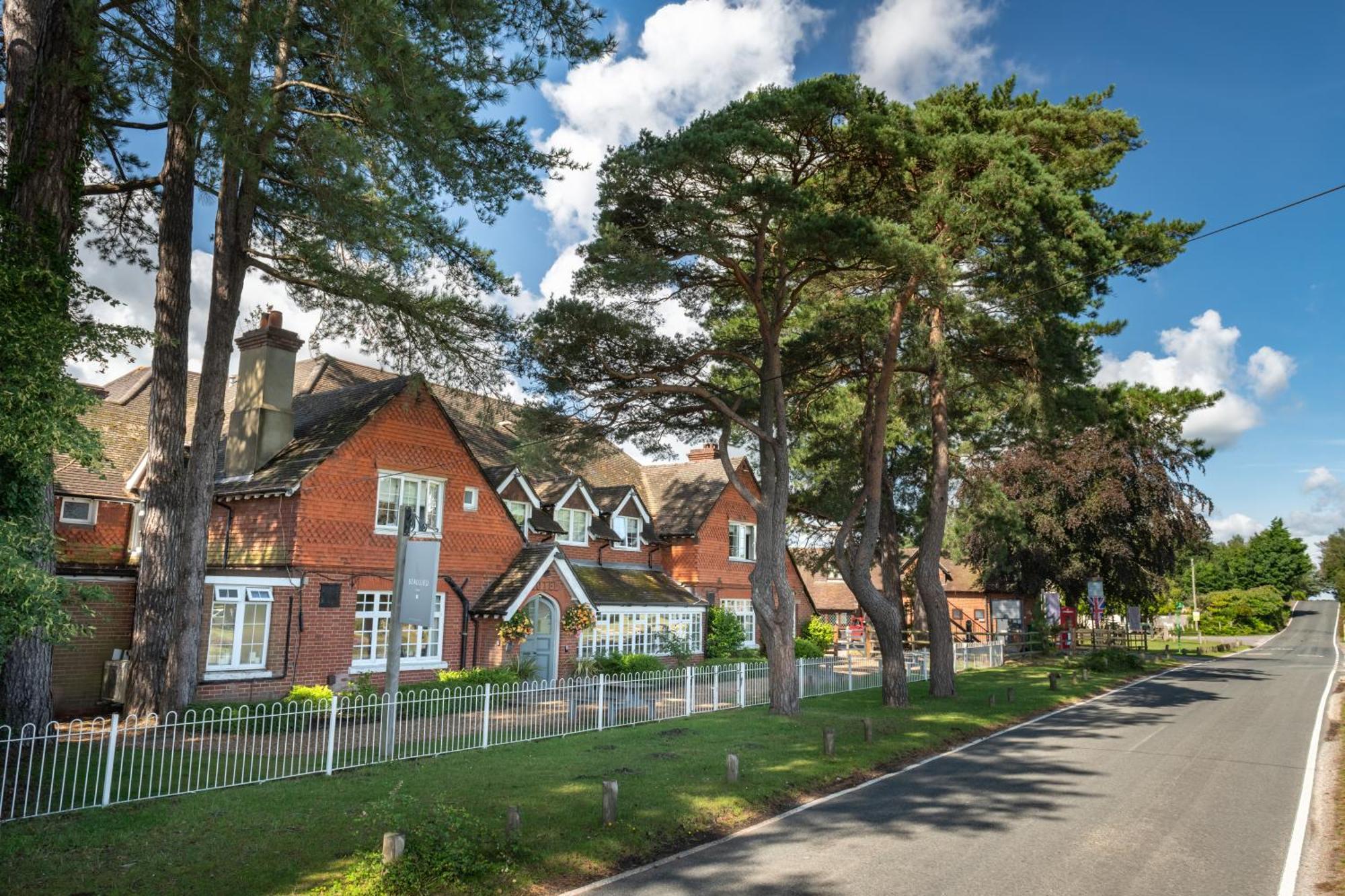 Beaulieu Hotel Lyndhurst Buitenkant foto